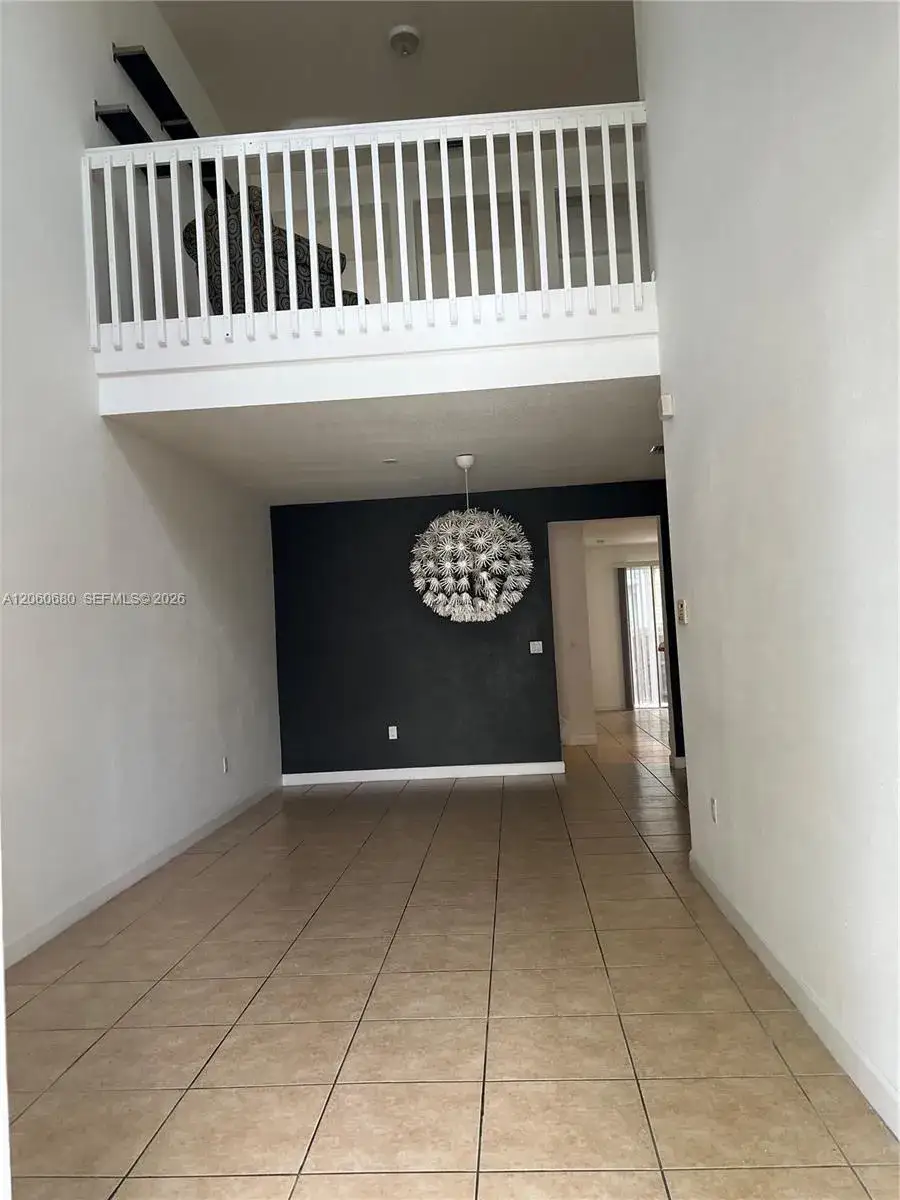 3 bedroom 3 bath Residential for sale at 11440 NW 75th Ter, Doral FL 33178