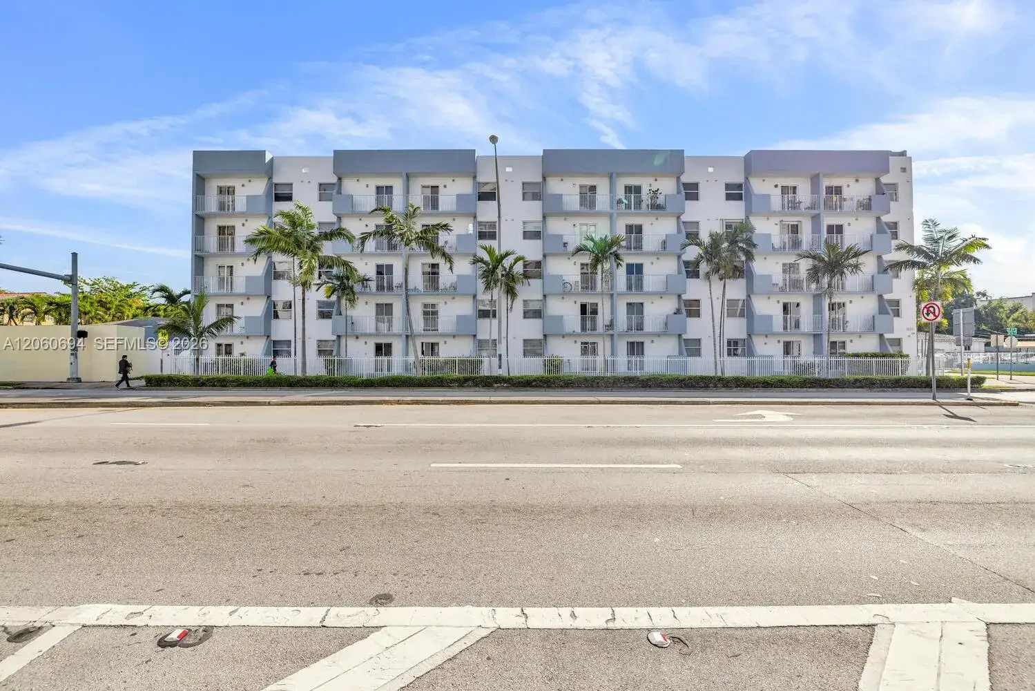 2 bedroom 2 bath Residential Lease for rent at 2575 SW 27th Ave # 111, Miami FL 33133