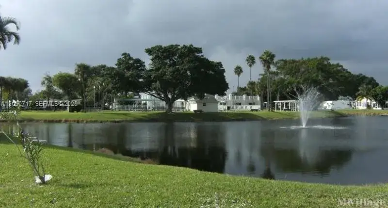 3 bedroom 2 bath Residential for sale at 6515 Colonial Dr, Margate FL 33063