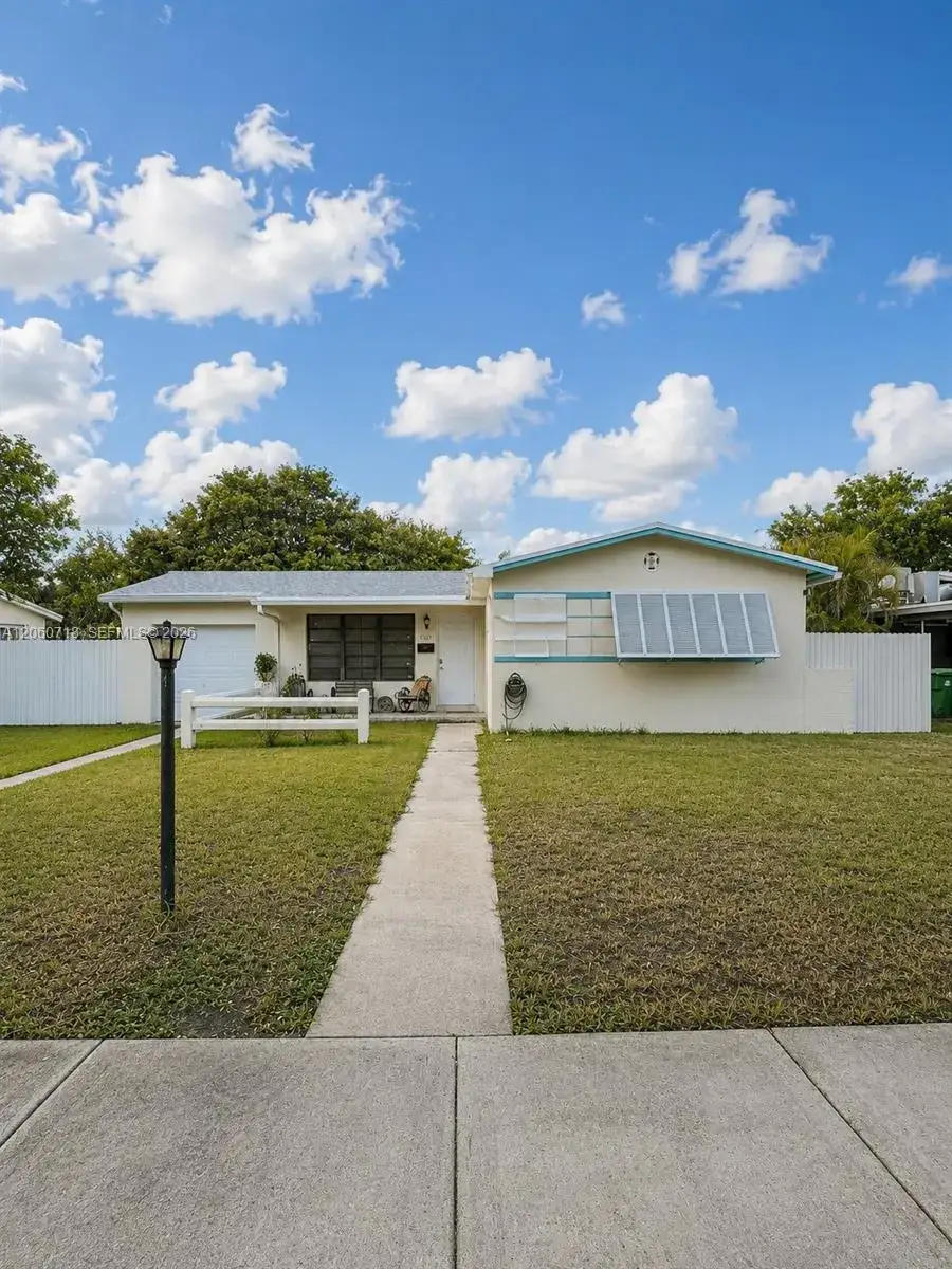 3 bedroom 2 bath Residential for sale at 9395 Nassau Dr, Cutler Bay FL 33189