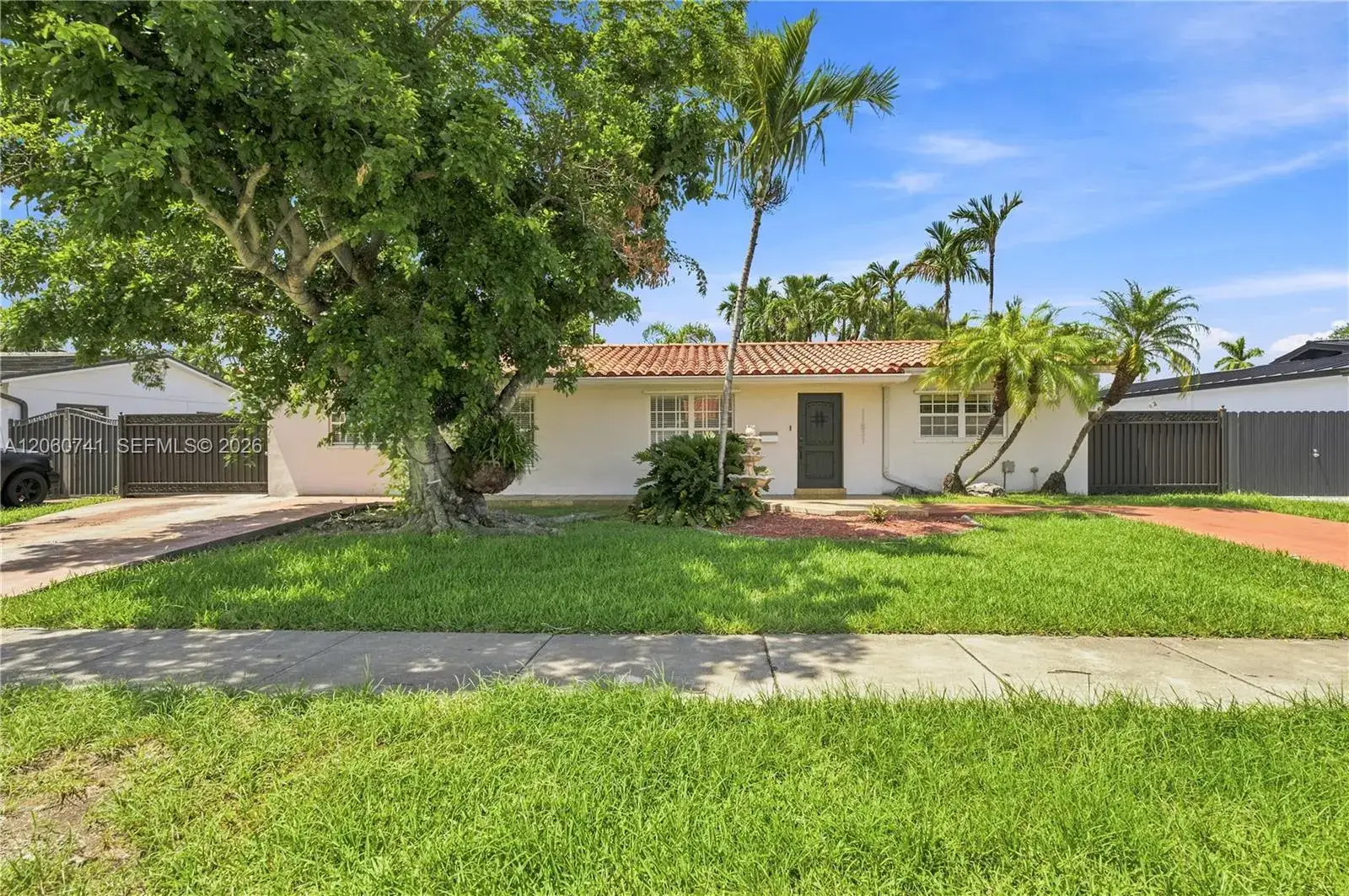 3 bedroom 2 bath Residential for sale at 11831 SW 31st St, Miami FL 33175