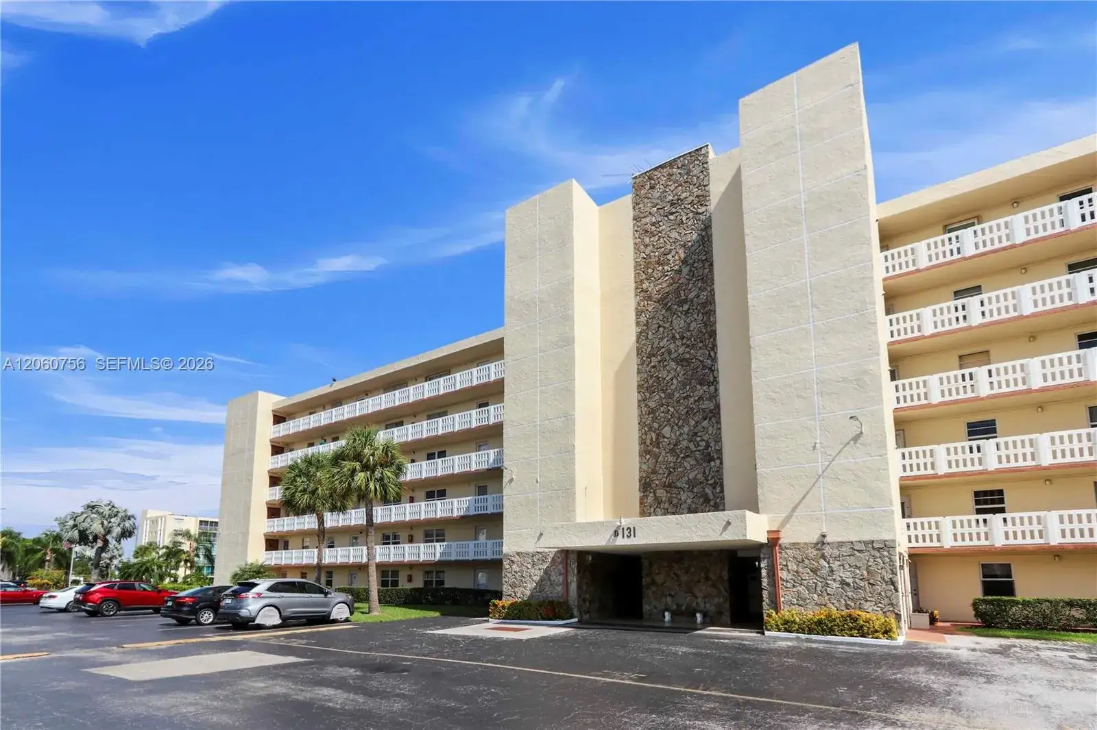 2 bedroom 2 bath Residential for sale at 131 SE 3rd Ave # 101, Dania Beach FL 33004