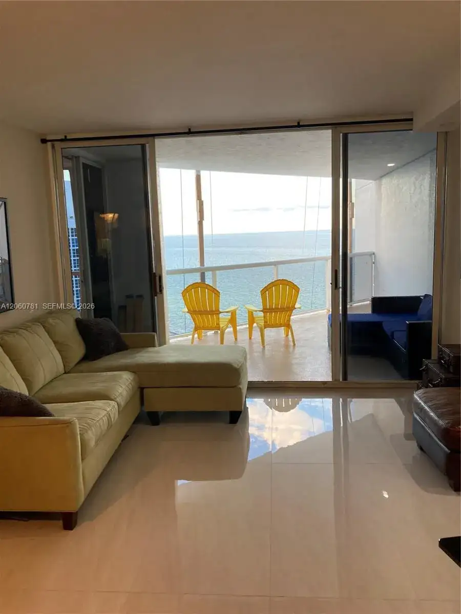 2 bedroom 2 bath Residential Lease for rent at 6767 Collins Ave # 1701, Miami Beach FL 33141