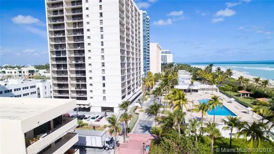 2625 Collins Ave # 810, Miami Beach FL 33140
