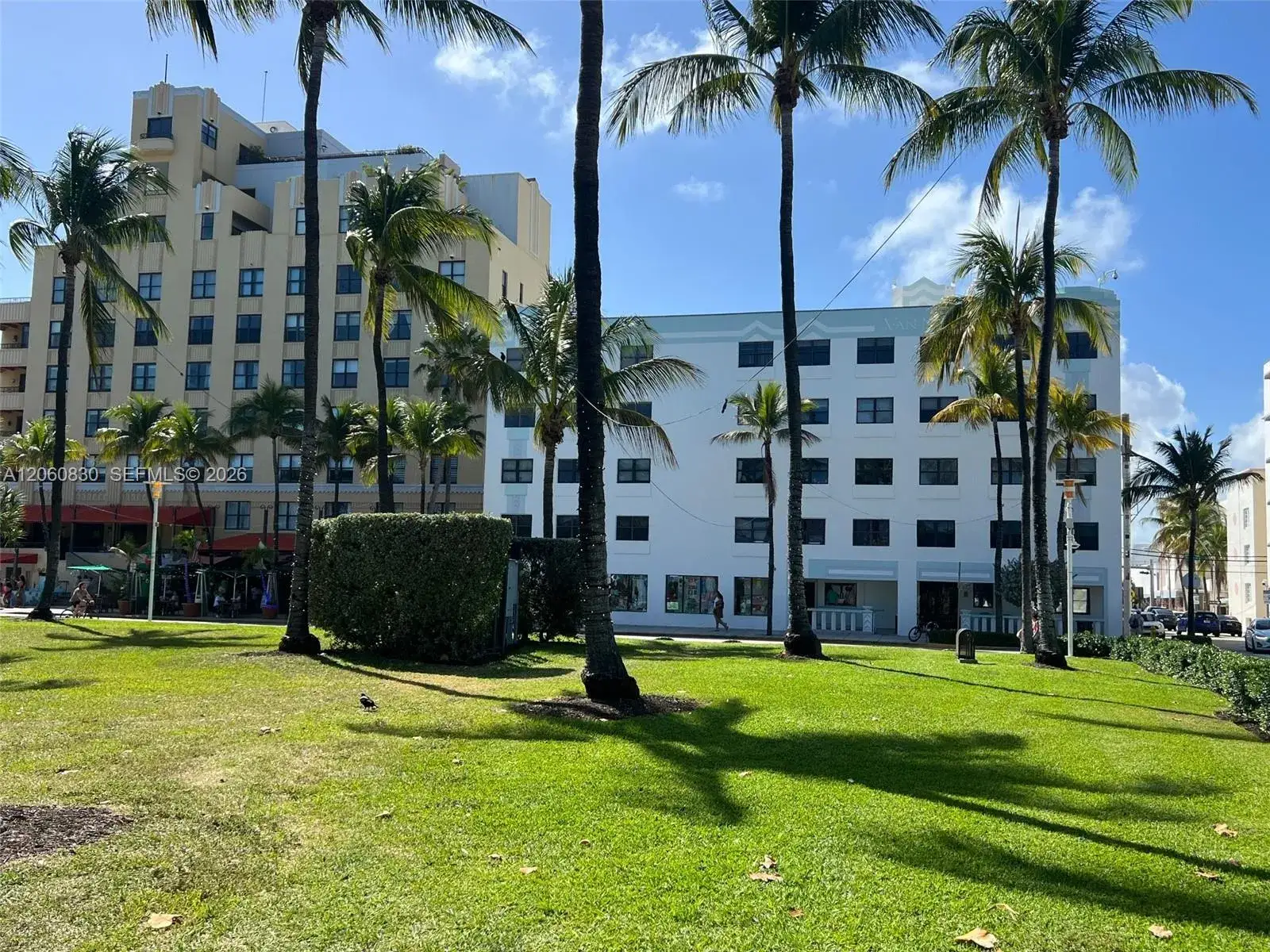 1 bedroom 1 bath Residential Lease for rent at 1390 Ocean Dr # 101, Miami Beach FL 33139