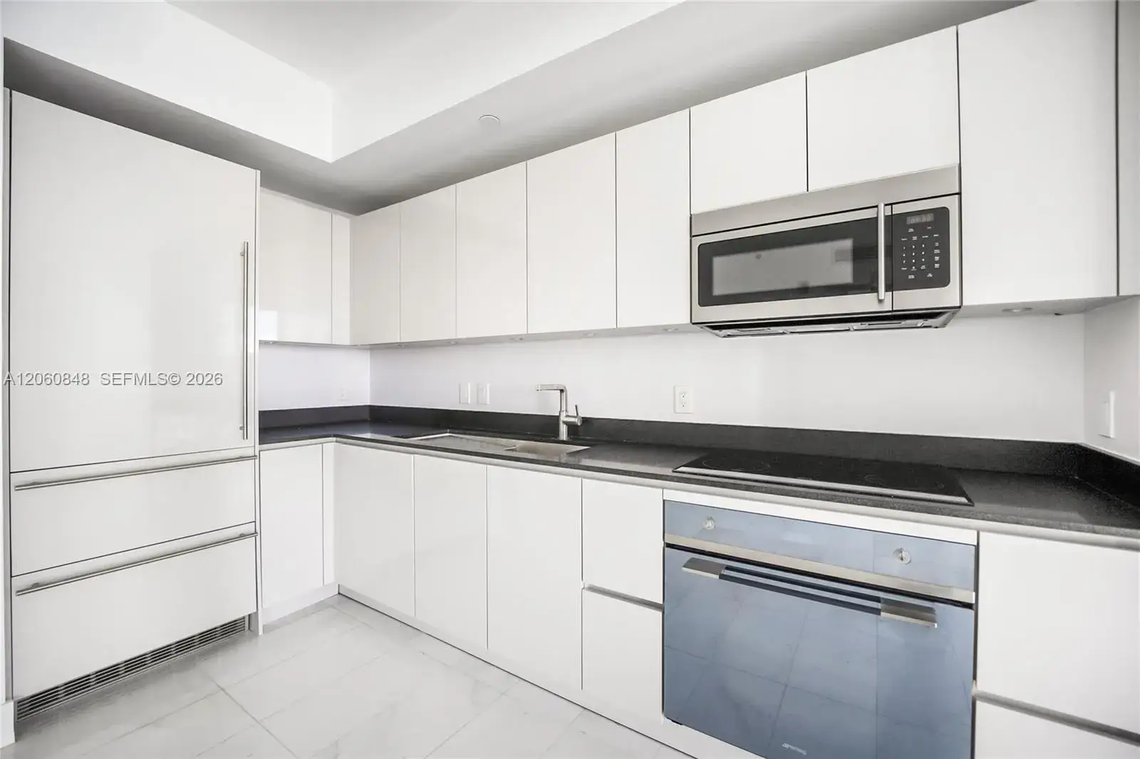 1 bedroom 1 bath Residential Lease for rent at 1010 Brickell Ave # 2708, Miami FL 33131