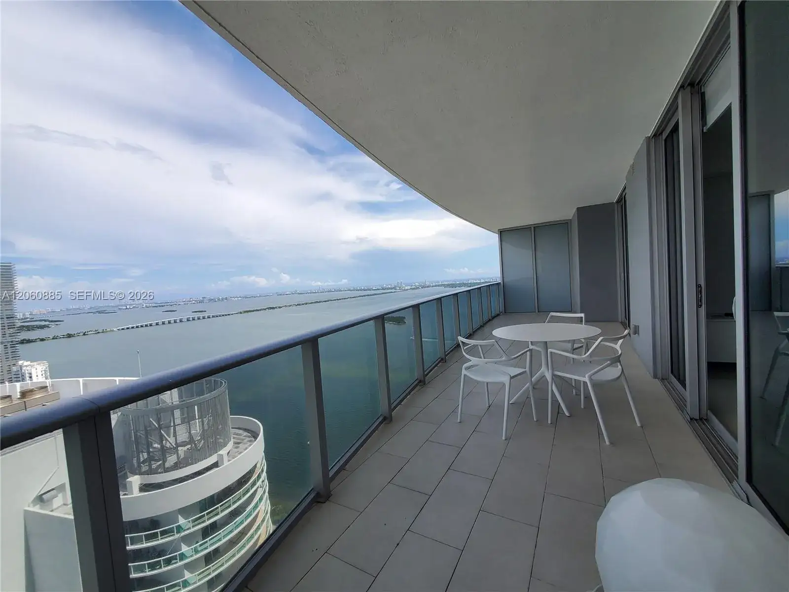 2 bedroom 2 bath Residential Lease for rent at 488 NE 18th St # 4611, Miami FL 33132