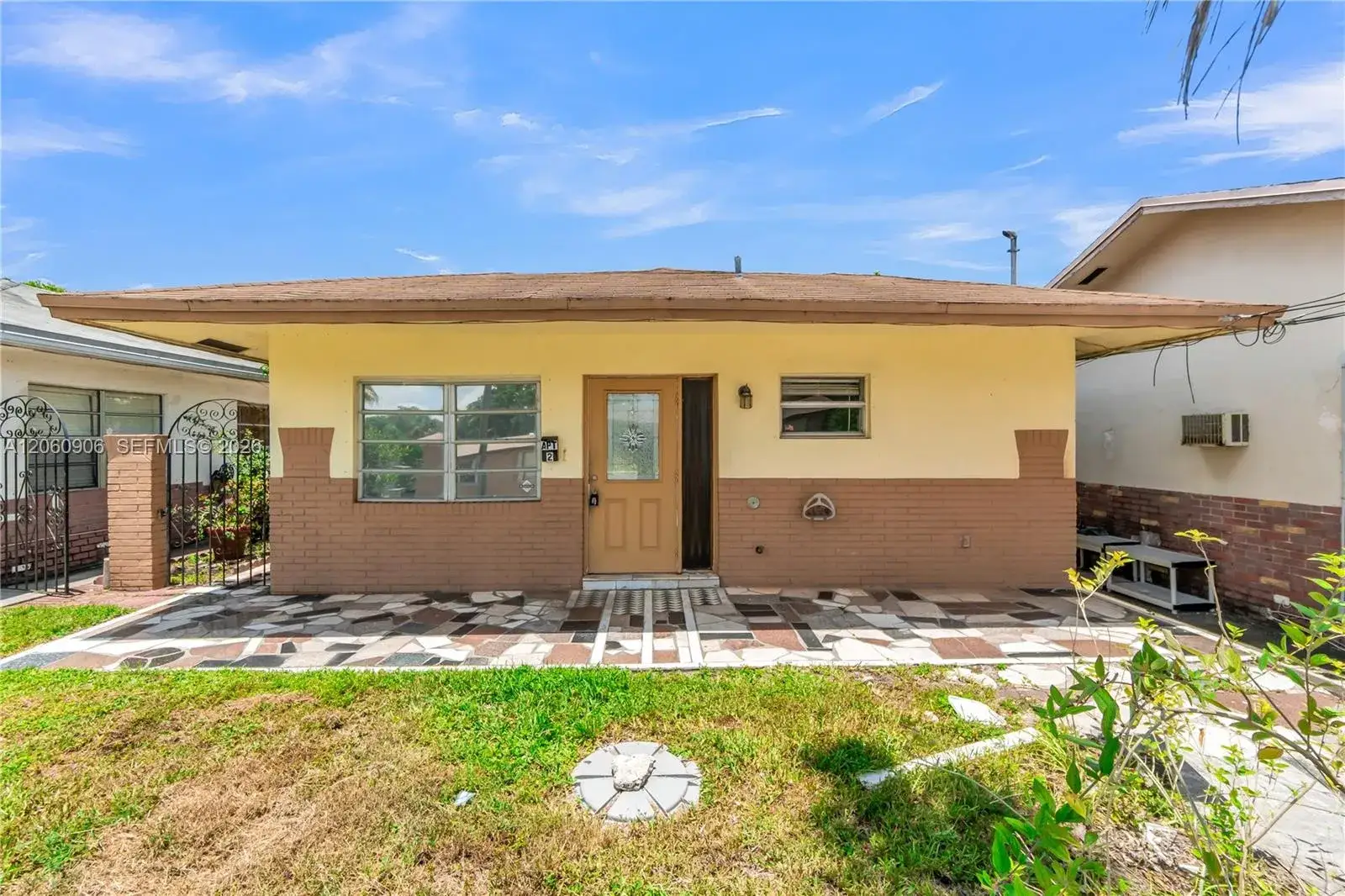 1 bedroom 1 bath Residential Lease for rent at 5742 Garfield St # 2, Hollywood FL 33021