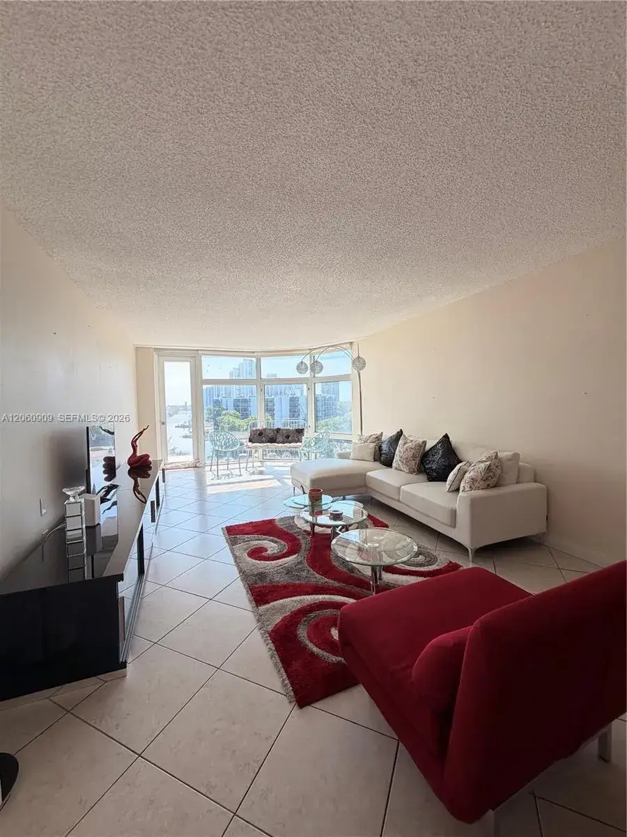 2 bedroom 2 bath Residential Lease for rent at 3375 N Country Club Dr # 602, Aventura FL 33180