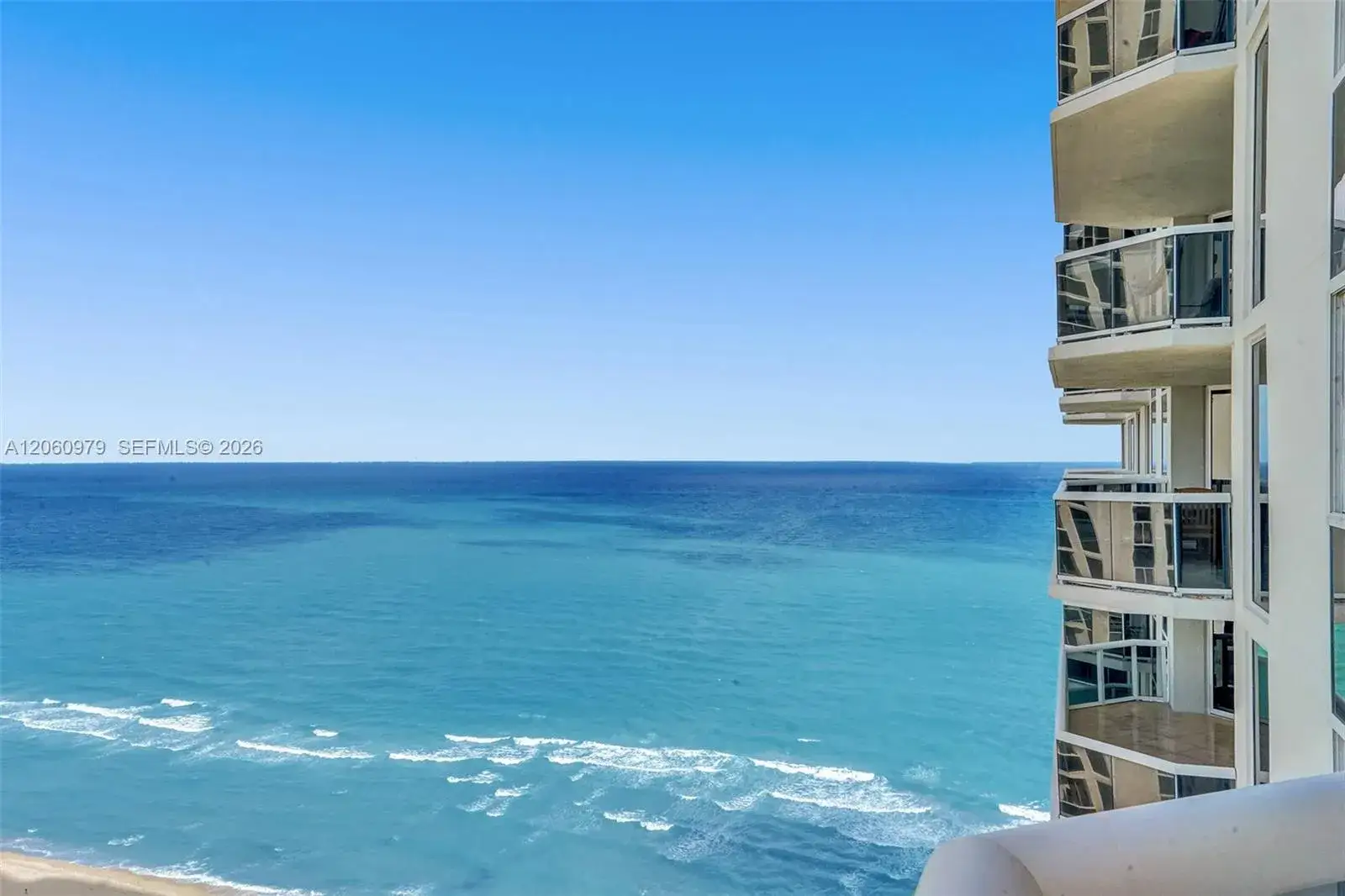 2 bedroom 2 bath Residential Lease for rent at 4775 Collins Ave # 3007, Miami Beach FL 33140