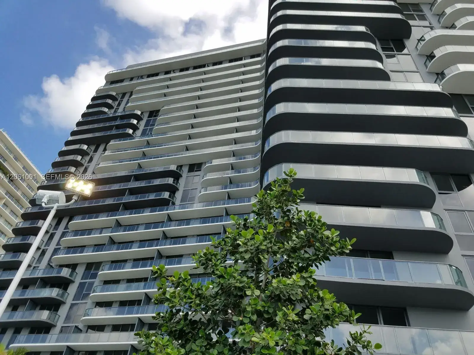 2 bedroom 2 bath Residential Lease for rent at 121 NE 34 ST # 811, Miami FL 33137