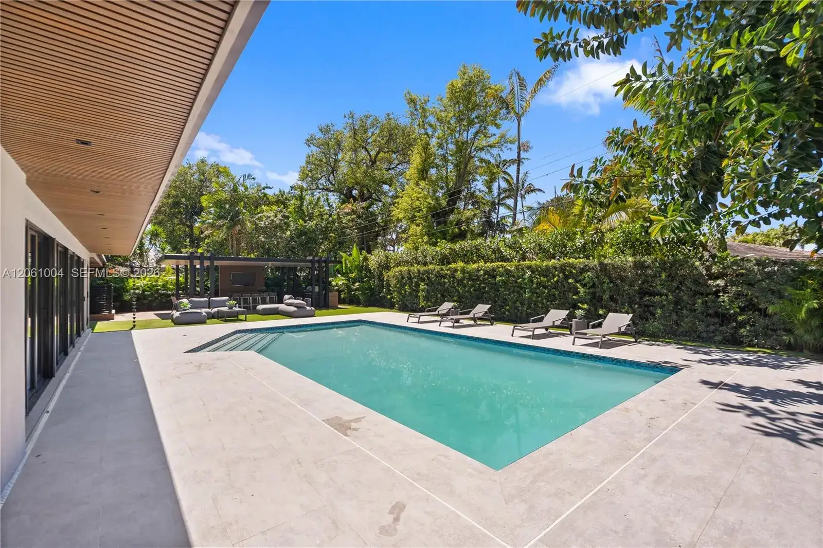 6 bedroom 6 bath Residential for sale at 20020 NE 21st Ct, Miami FL 33179