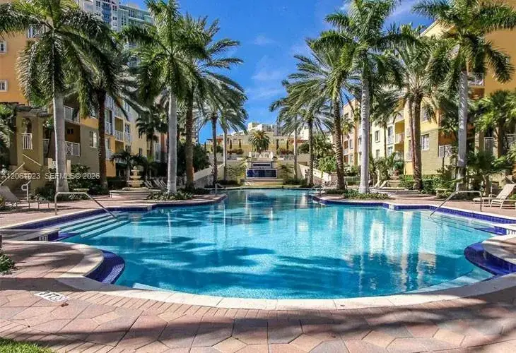 1 bedroom 2 bath Residential for sale at 140 Jefferson Ave # 14005, Miami Beach FL 33139