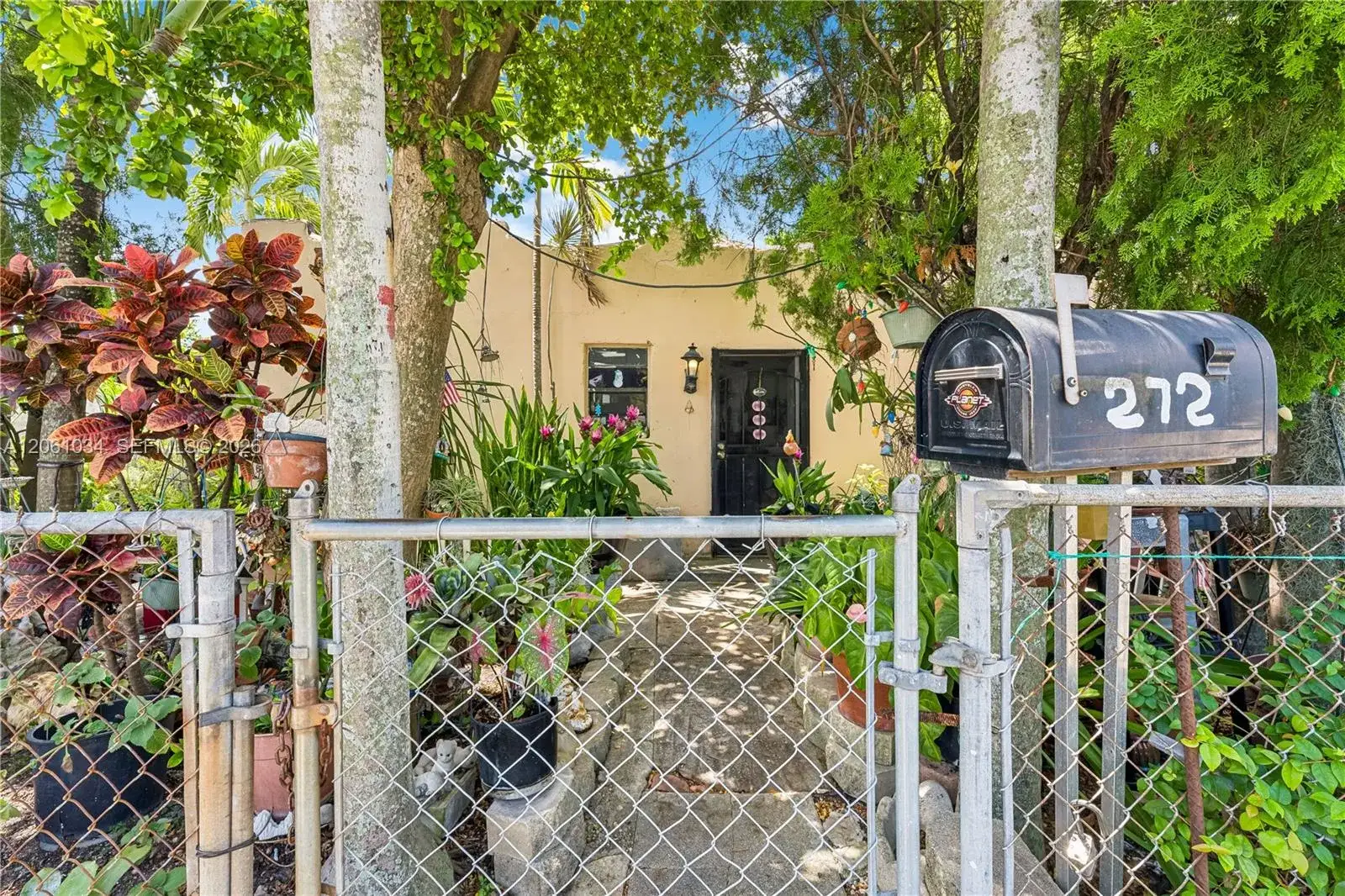 3 bedroom 1 bath Residential for sale at 272 NW 37th St, Miami FL 33127
