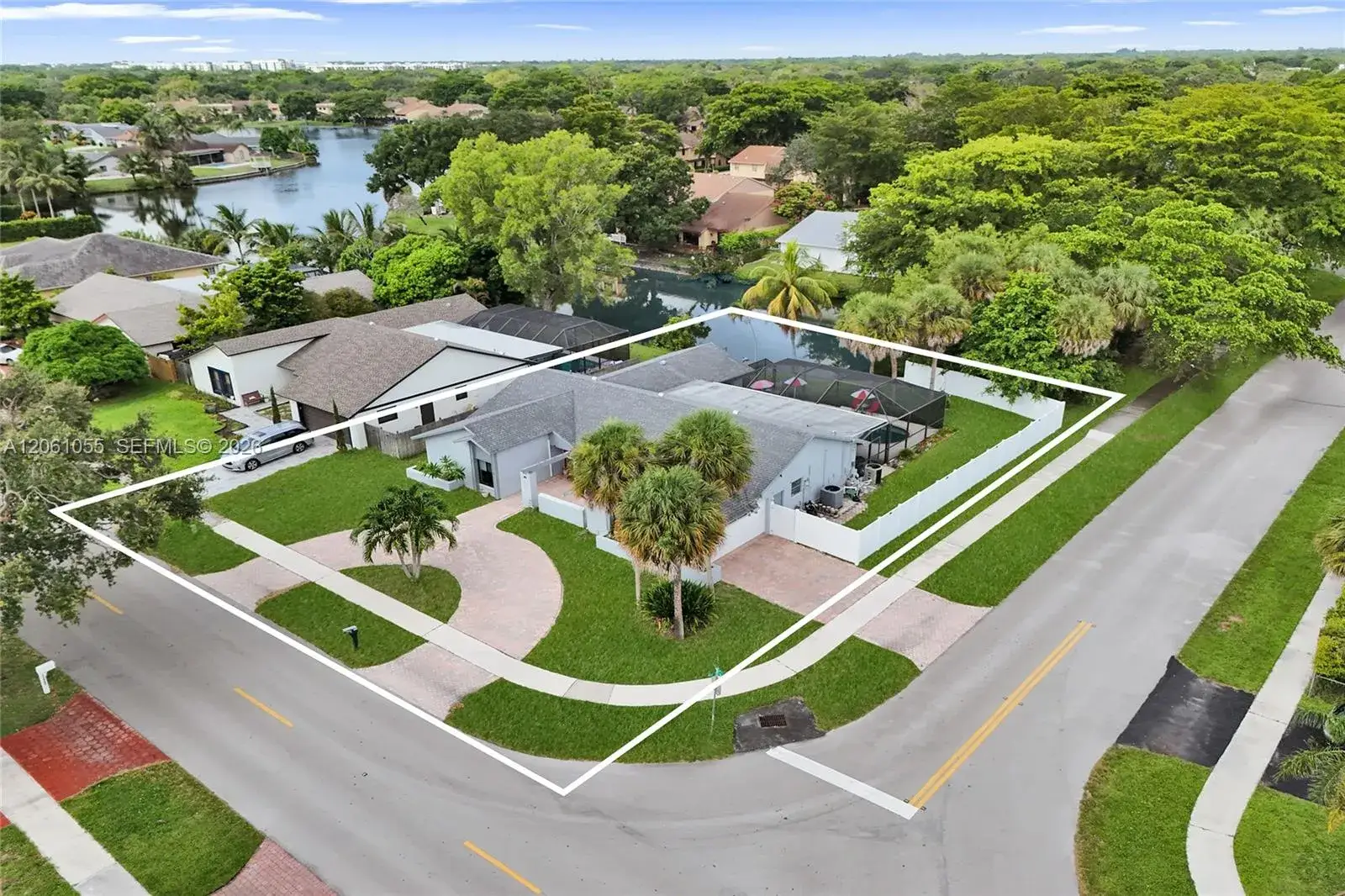 4 bedroom 2 bath Residential for sale at 1221 NW 78th Ave, Plantation FL 33322