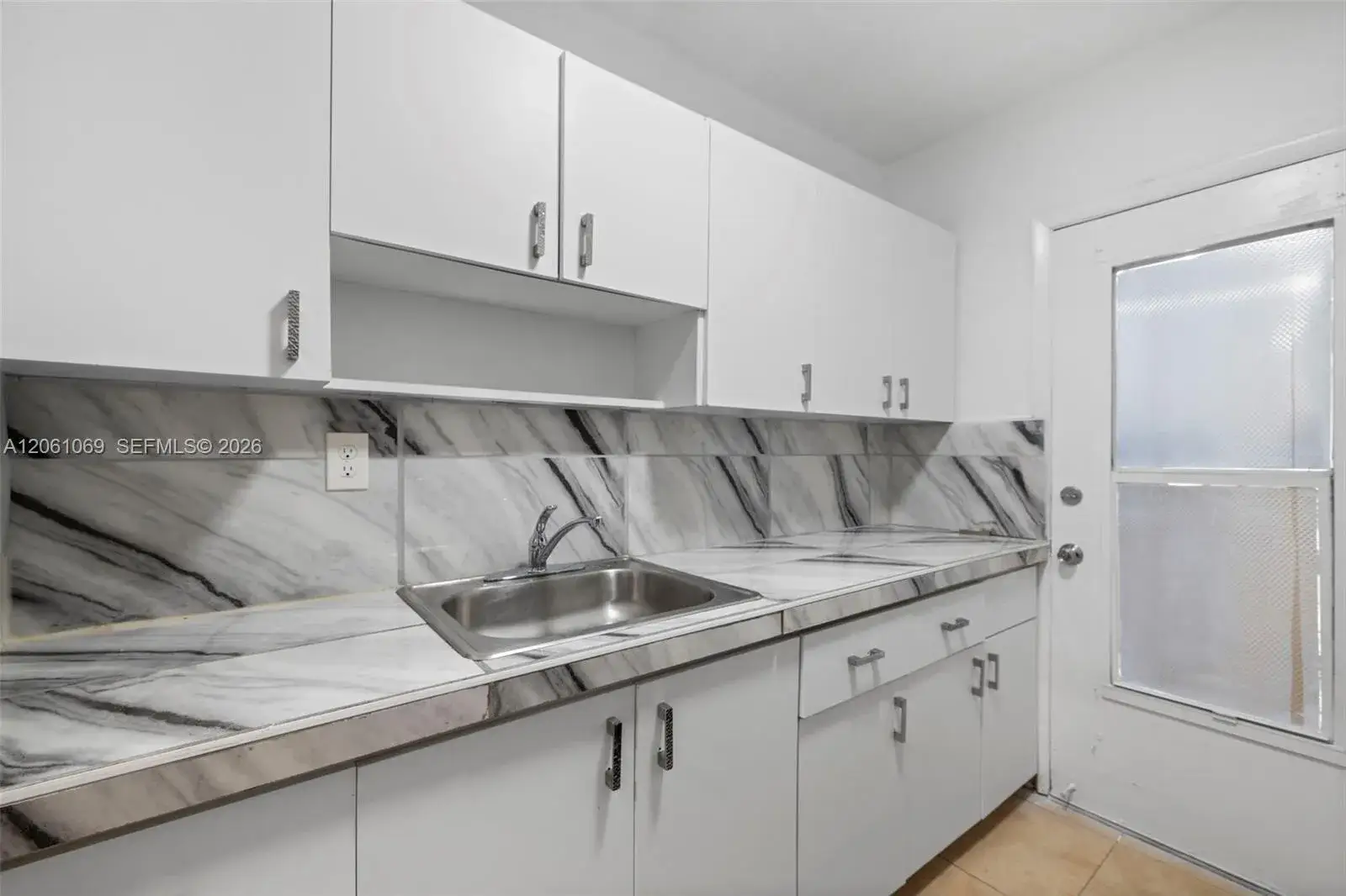 1 bedroom 1 bath Residential Lease for rent at 7271 Gary Ave # 2, Miami Beach FL 33141