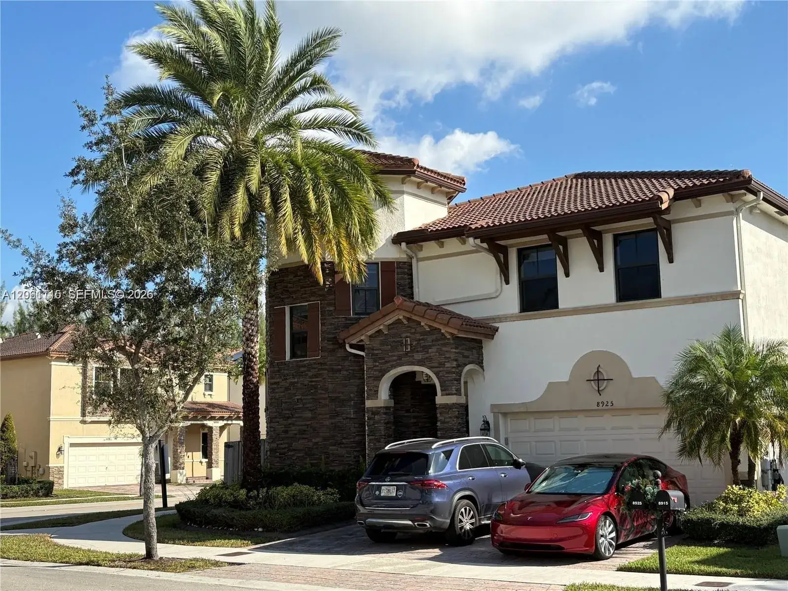 5 bedroom 5 bath Residential for sale at 8925 NW 99th Ct, Doral FL 33178