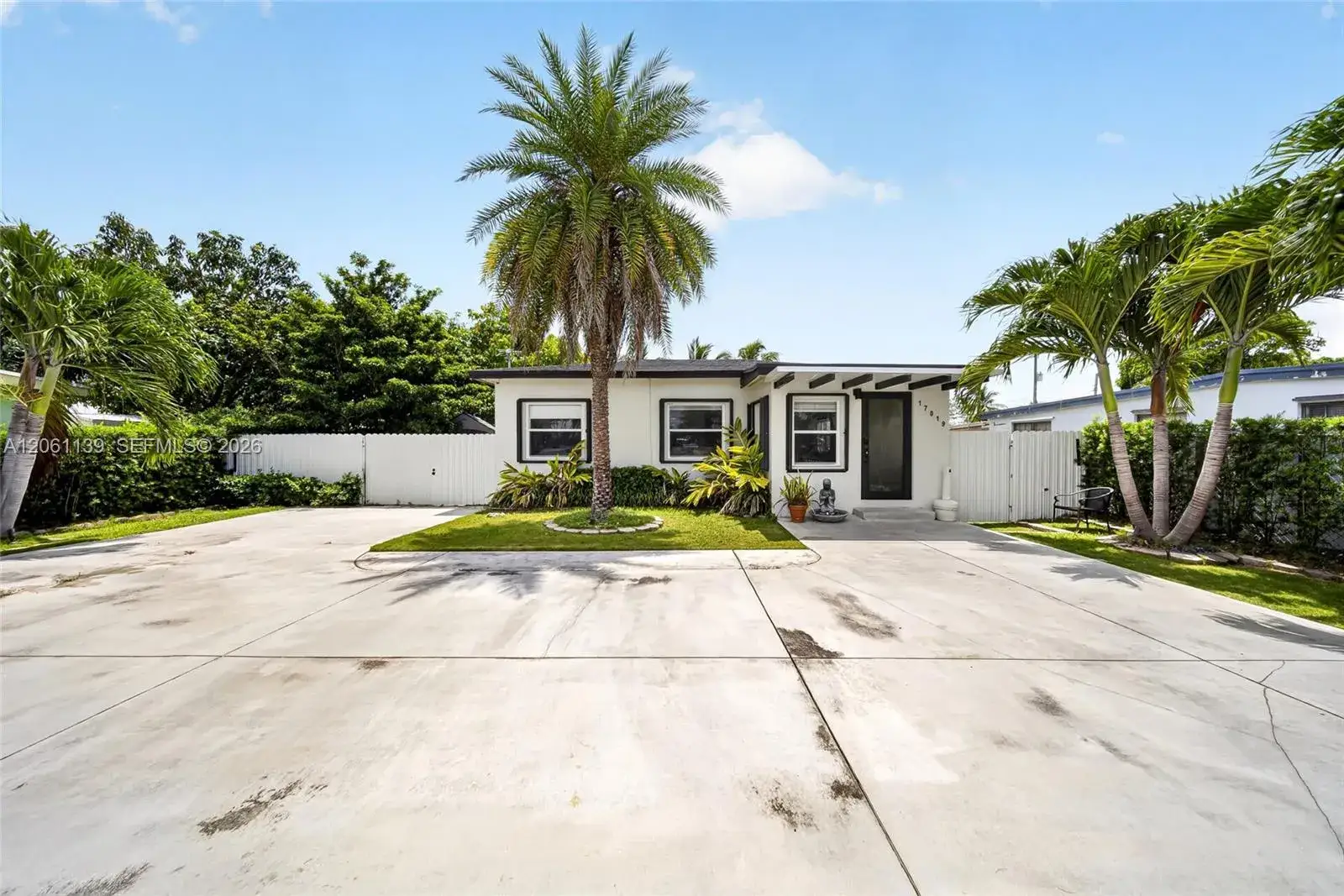2 bedroom 1 bath Residential for sale at 17019 SW 100th Ave, Miami FL 33157