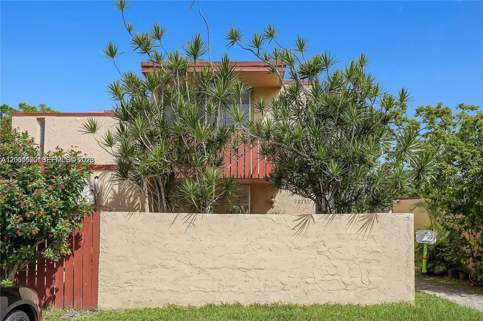 2 bedroom 2 bath Residential for sale at 20107 SW 123rd Dr, Miami FL 33177