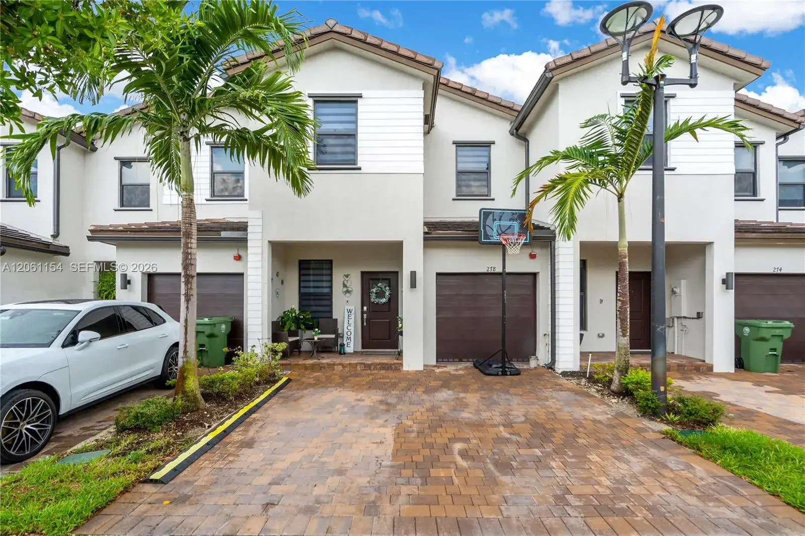 3 bedroom 2 bath Residential for sale at 278 SW 159th Pl, Pembroke Pines FL 33027