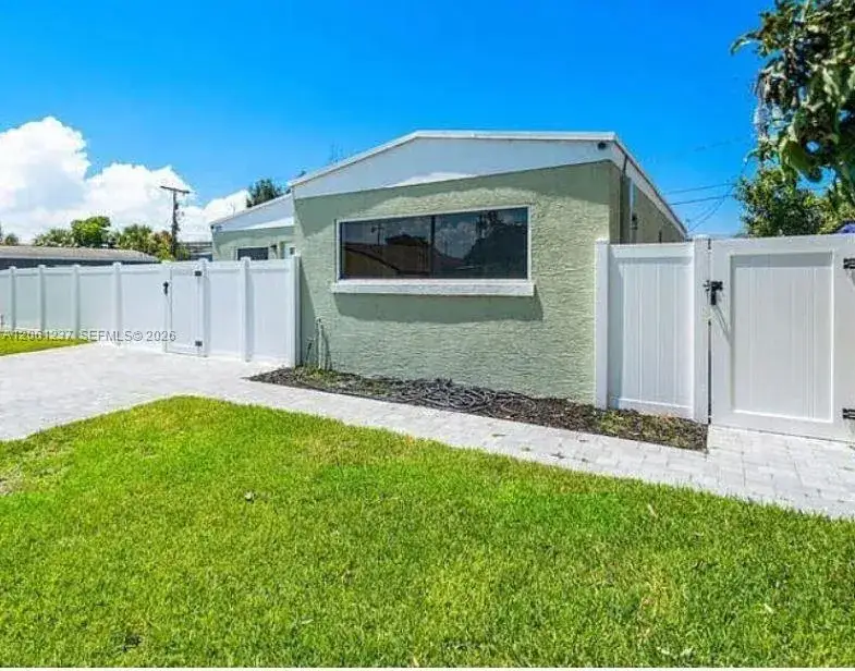 1 bath Residential Lease for rent at 505 Malverne # C, Palm Beach FL 33405