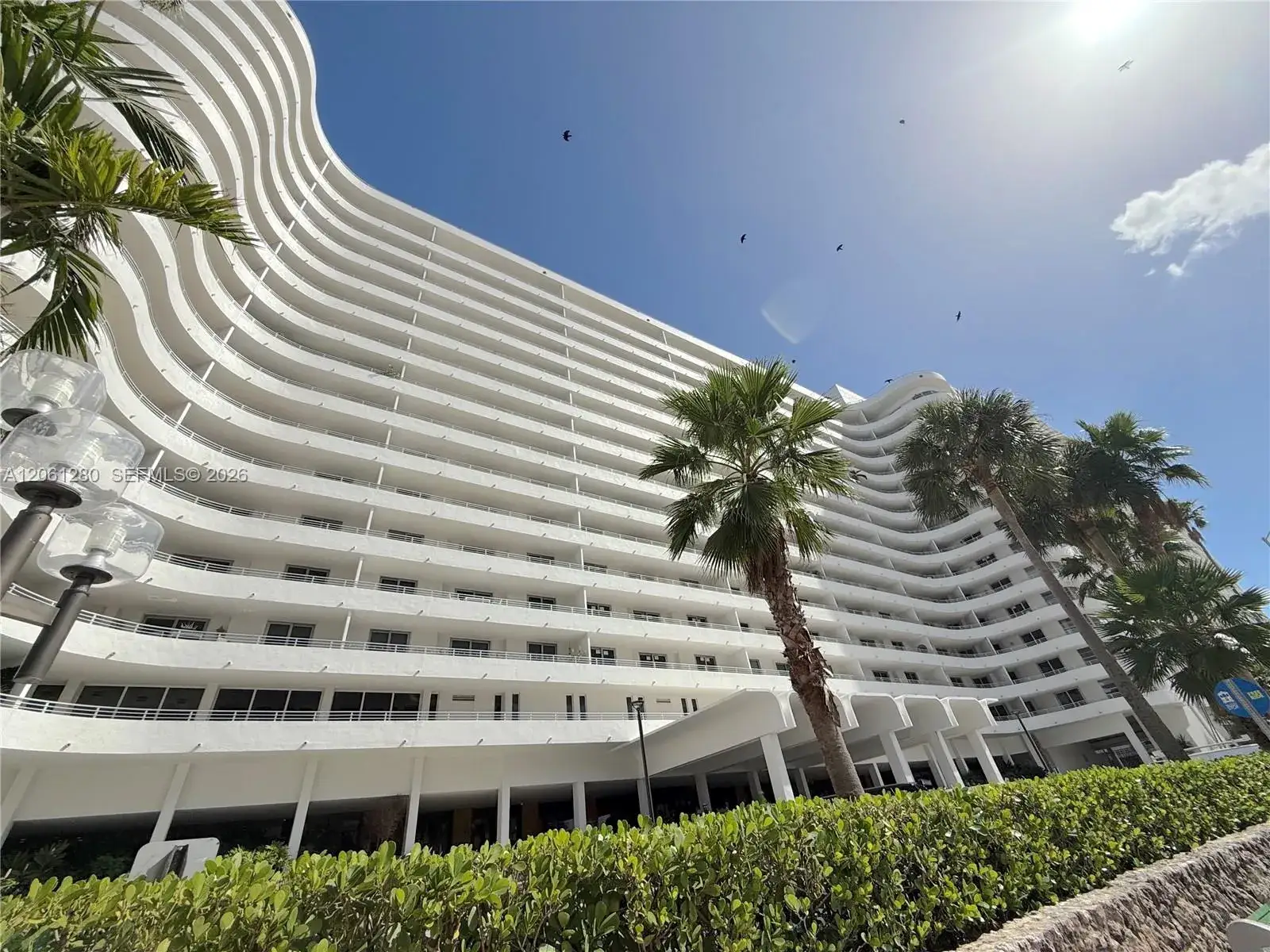 1 bedroom 2 bath Residential Lease for rent at 5555 Collins Ave # 12C, Miami Beach FL 33140