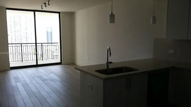 1 bedroom 1 bath Residential Lease for rent at 999 SW 1st Ave # 2510, Miami FL 33130