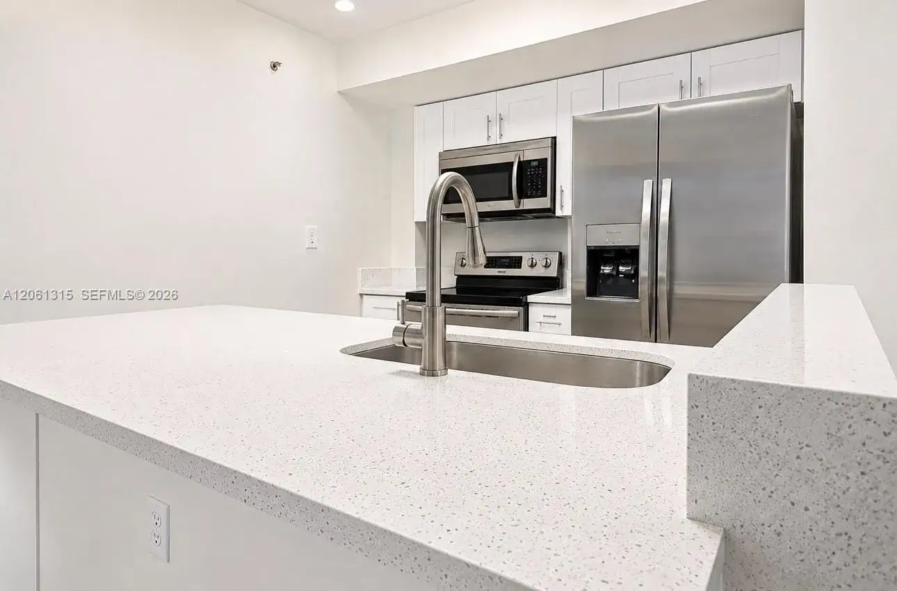 3 bedroom 2 bath Residential for sale at 102 SW 6th Ave # 507, Miami FL 33130