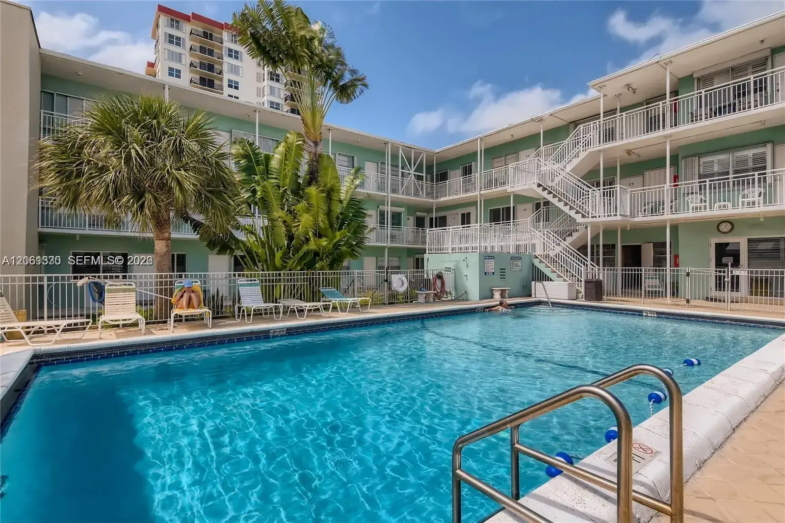 1 bedroom 1 bath Residential for sale at 1504 S Surf Rd # 65, Hollywood FL 33019