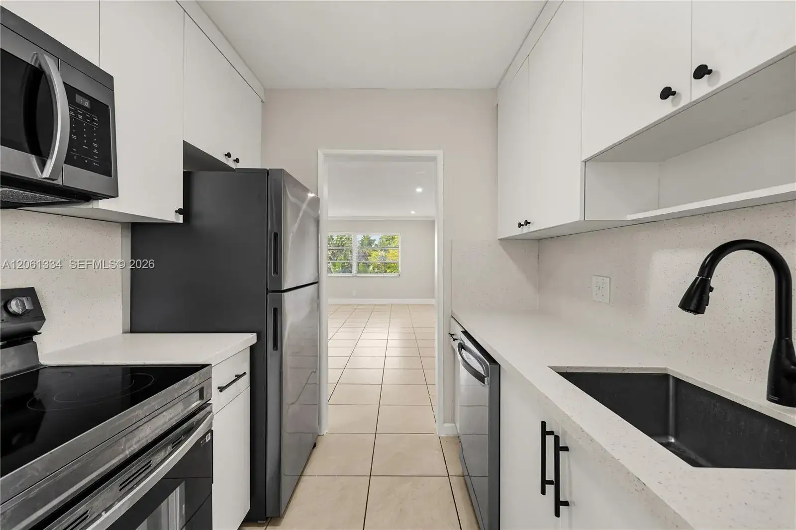 2 bedroom 1 bath Residential Lease for rent at 5420 Hollywood Blvd # 203, Hollywood FL 33021