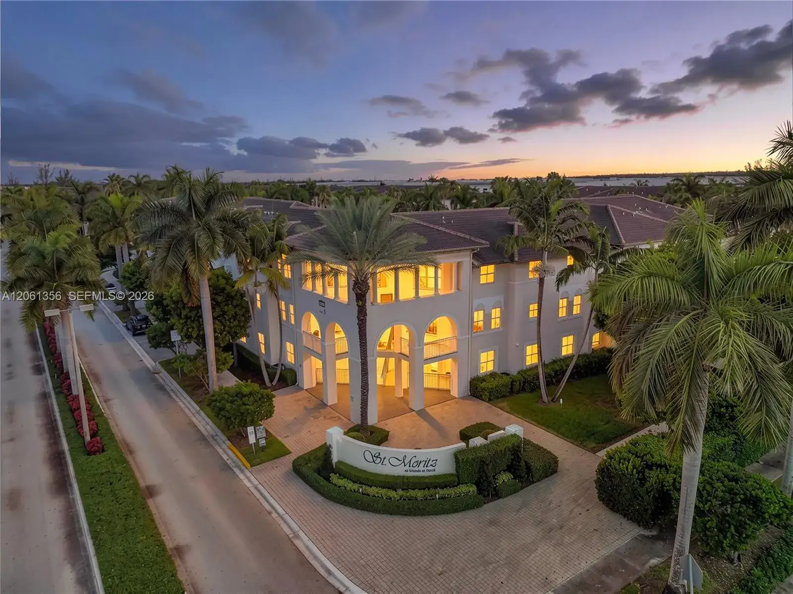 3 bedroom 2 bath Residential for sale at 11401 NW 89th St # 208, Doral FL 33178