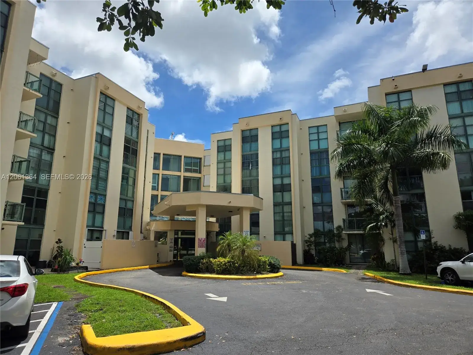2 bedroom 2 bath Residential Lease for rent at 2075 SW 122nd Ave # 331, Miami FL 33175