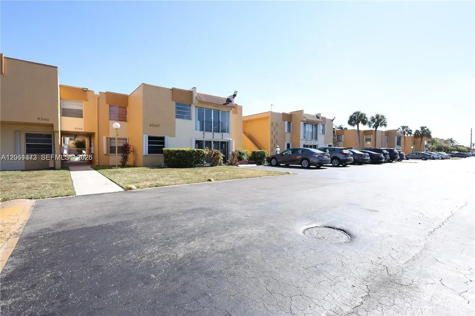 2 bedroom 1 bath Residential for sale at 9340 W Flagler St # 104B, Miami FL 33174