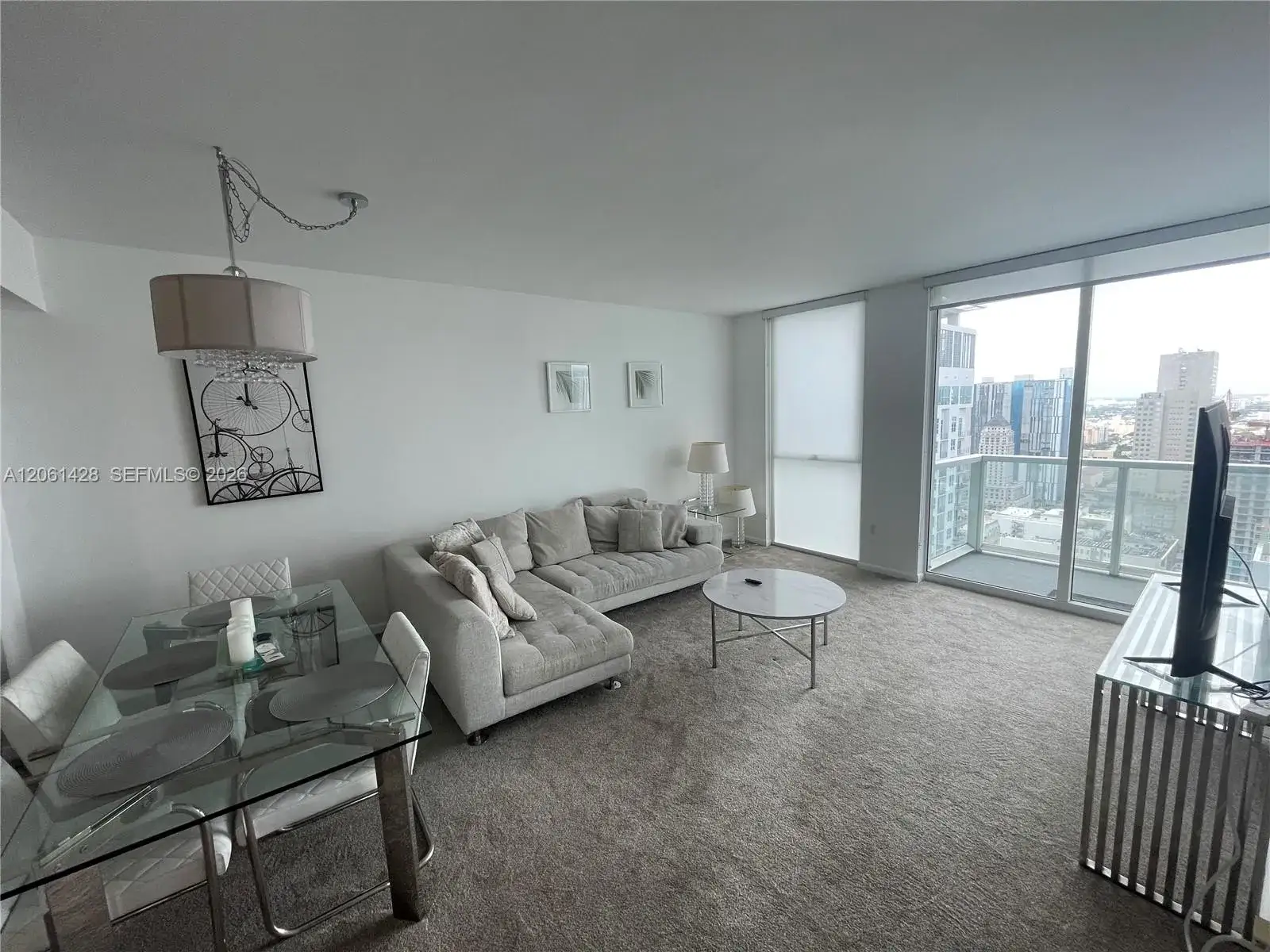 1 bedroom 1 bath Residential Lease for rent at 253 NE 2nd St # 3806, Miami FL 33132