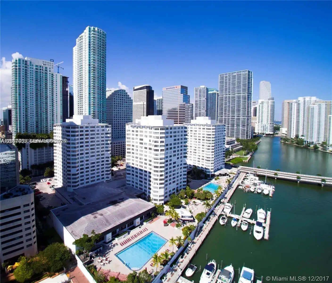 2 bedroom 1 bath Residential Lease for rent at 999 Brickell Bay Dr # 1408, Miami FL 33131