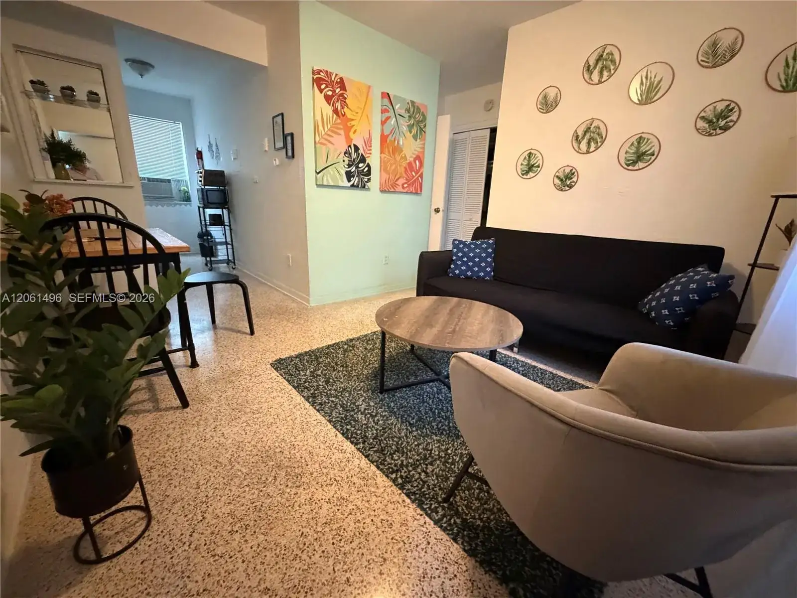 1 bedroom 1 bath Residential Lease for rent at 461 SW 6th St # 8, Miami FL 33130