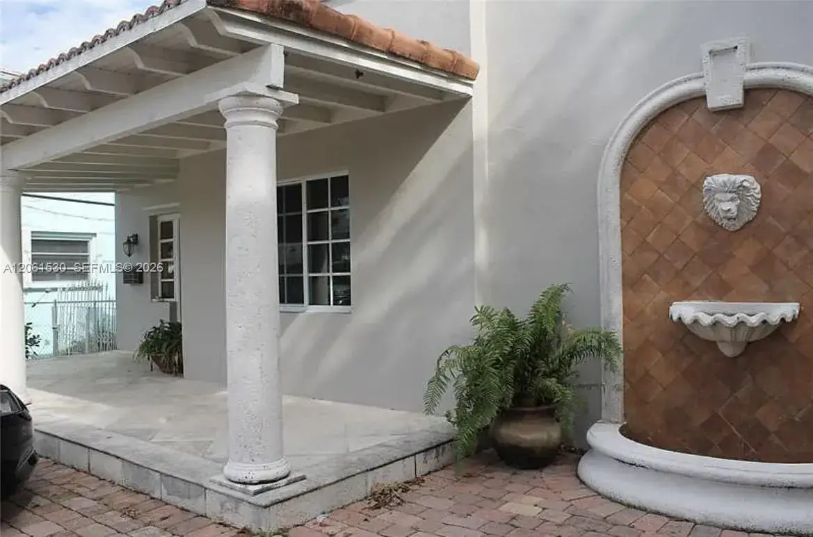 4 bedroom 3 bath Residential Lease for rent at 1029 SW 10th Ave, Miami FL 33130