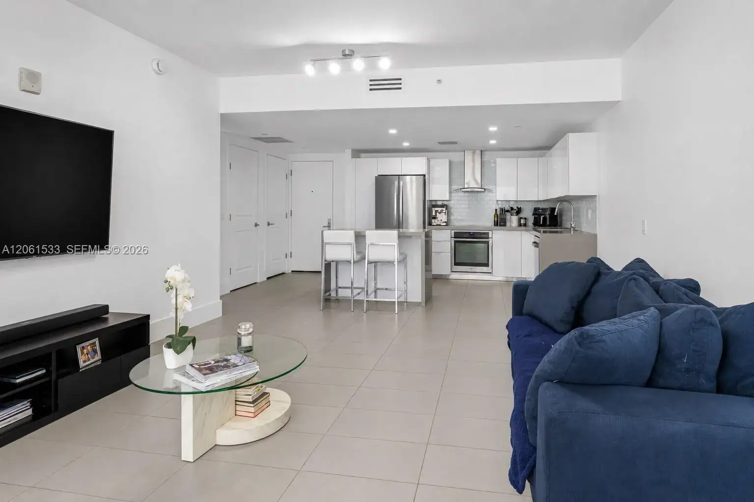 1 bedroom 1 bath Residential Lease for rent at 1600 NE 1st Ave # 1418, Miami FL 33132