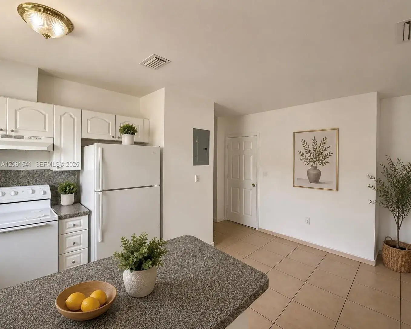 2 bedroom 1 bath Residential Lease for rent at 14140 NE 2nd Ct # 3, Miami FL 33161