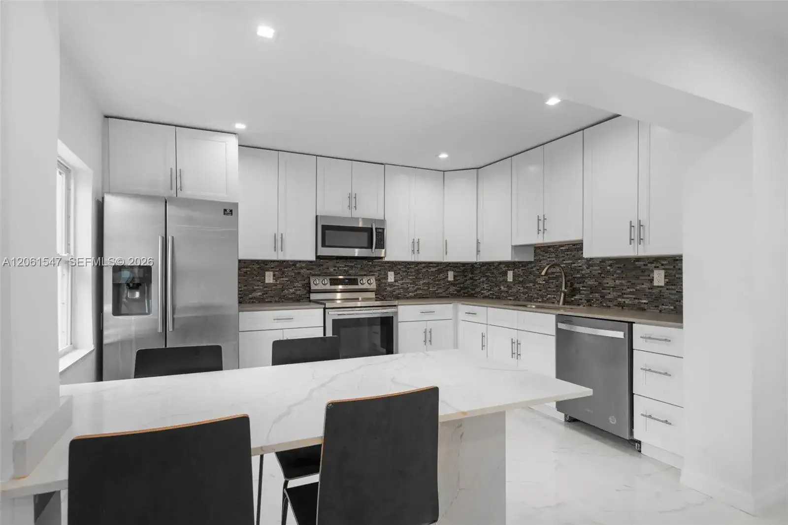 3 bedroom 2 bath Residential Lease for rent at 524 NW 10th St # 0, Hallandale Beach FL 33009