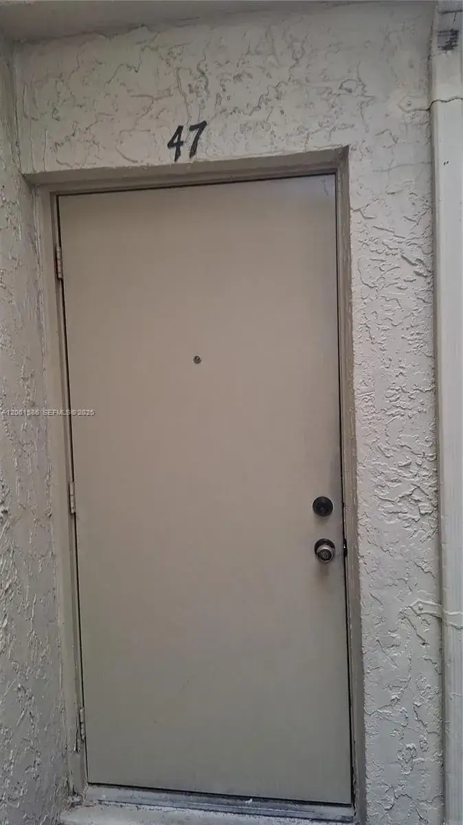 3 bedroom 2 bath Residential for sale at 8401 W Sample Rd # 47, Coral Springs FL 33065
