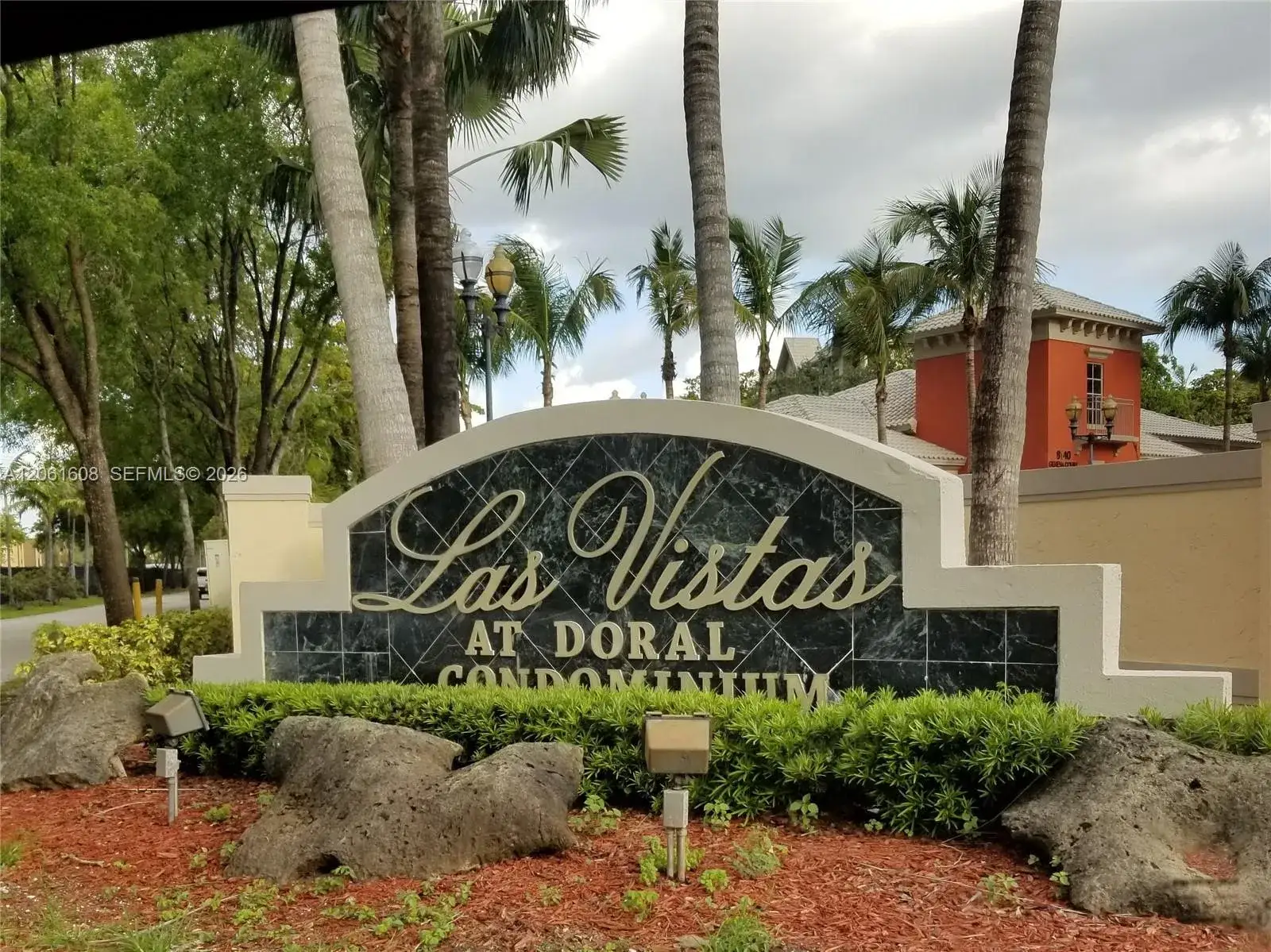 1 bedroom 1 bath Residential Lease for rent at 8363 Lake Dr # 301, Doral FL 33166