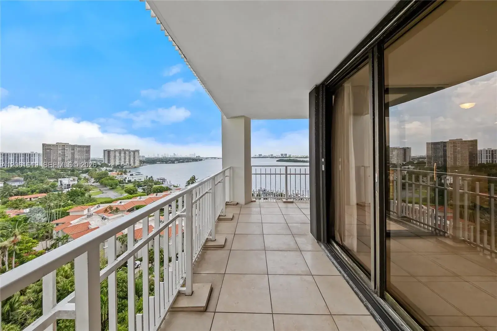 2 bedroom 2 bath Residential for sale at 4000 Towerside Ter # 1405, Miami FL 33138