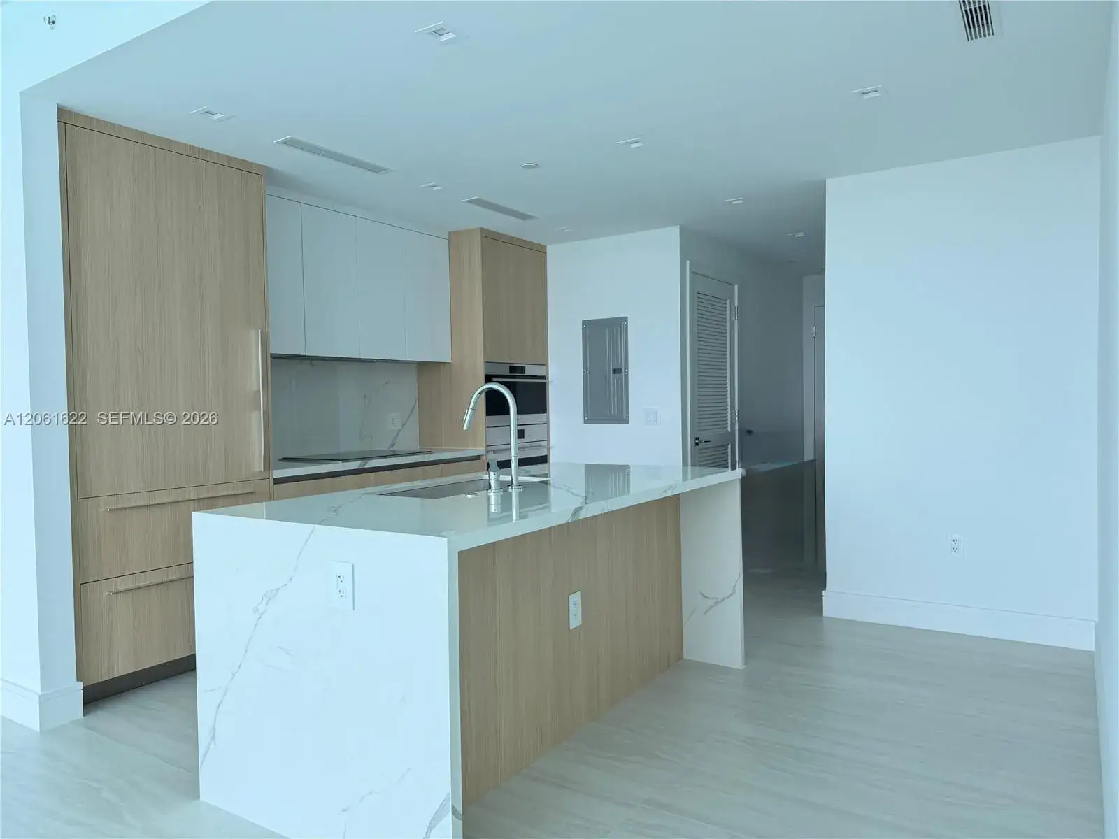2411 Laguna Circle # 1610, North Miami FL 33181