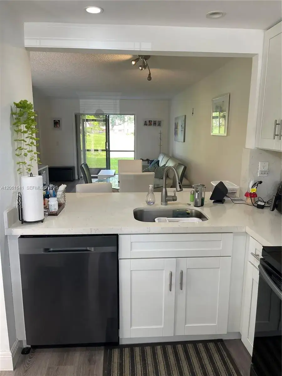 2 bedroom 2 bath Residential for sale at 10434 Sunrise Lakes Blvd # 107, Sunrise FL 33322