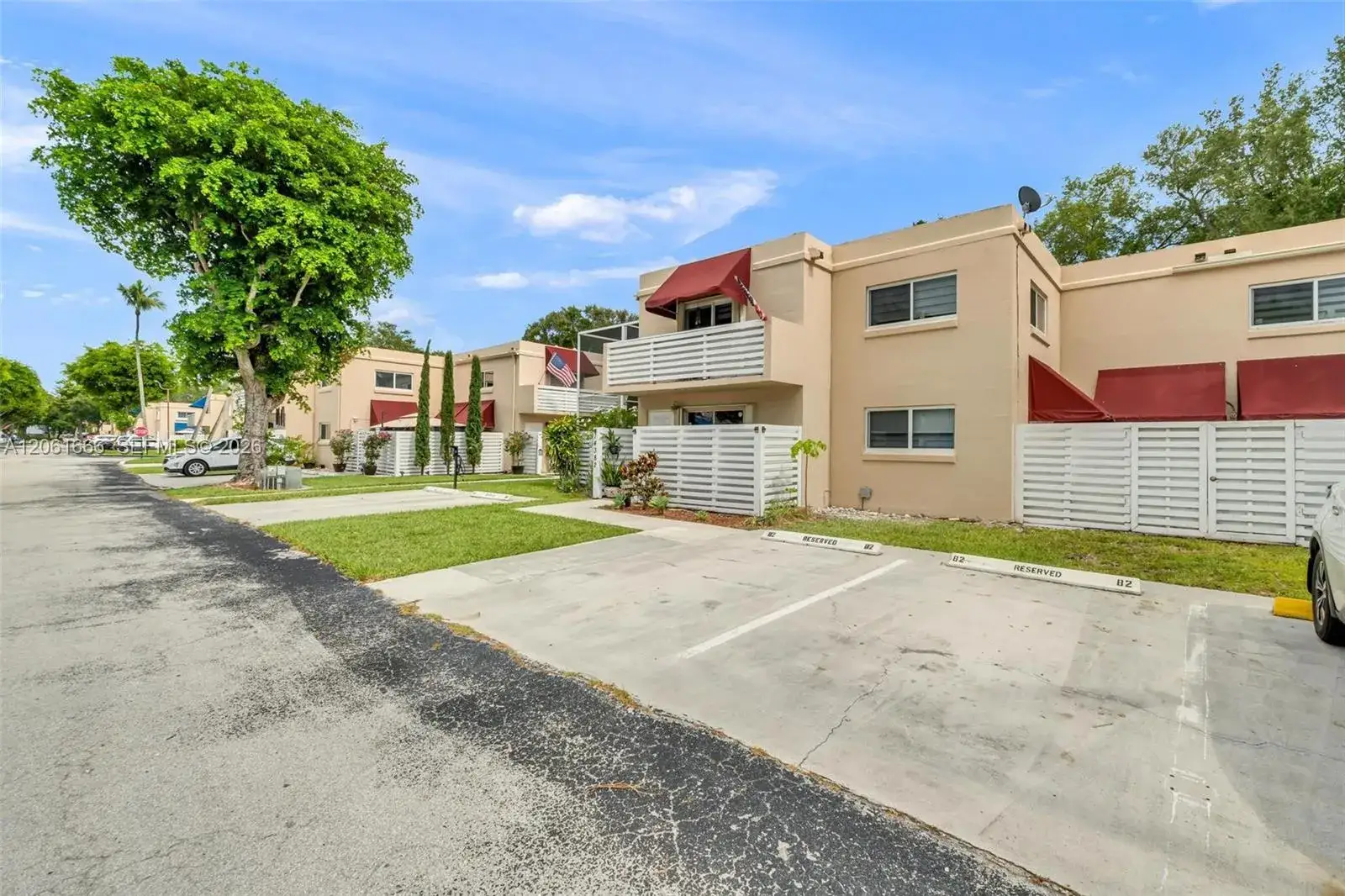 3 bedroom 2 bath Residential for sale at 14382 SW 97th Ter, Miami FL 33186