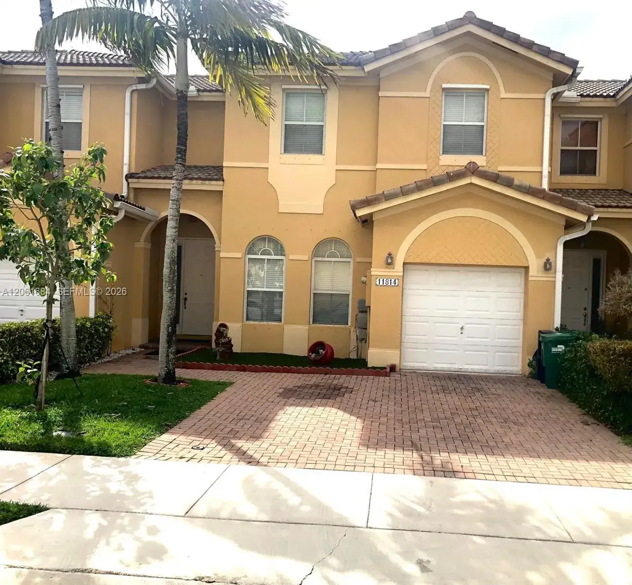 3 bedroom 2 bath Residential for sale at 11814 SW 137th Path, Miami FL 33186