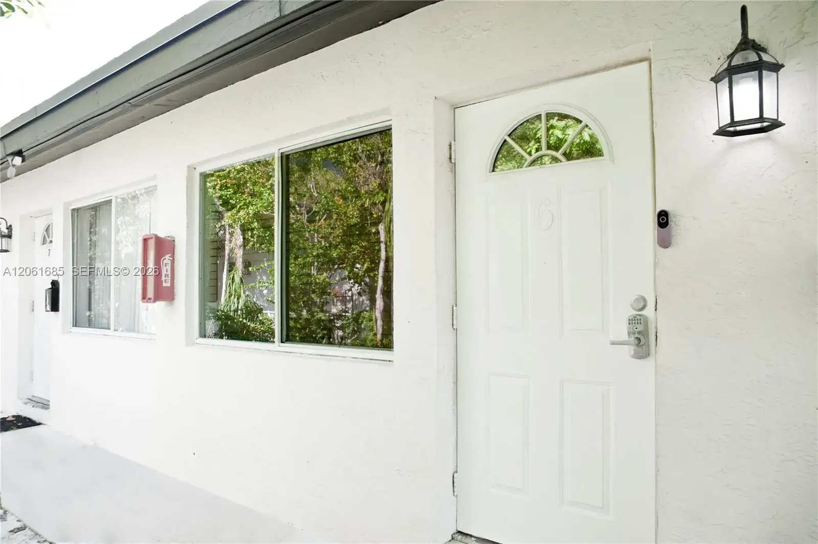 1 bedroom 1 bath Residential Lease for rent at 304 SE 9th Ct # 6, Hallandale Beach FL 33009