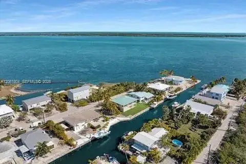 3 bedroom 2 bath Residential Lease for rent at 32126 Hollerich dr # 1, Big Pine FL 33043