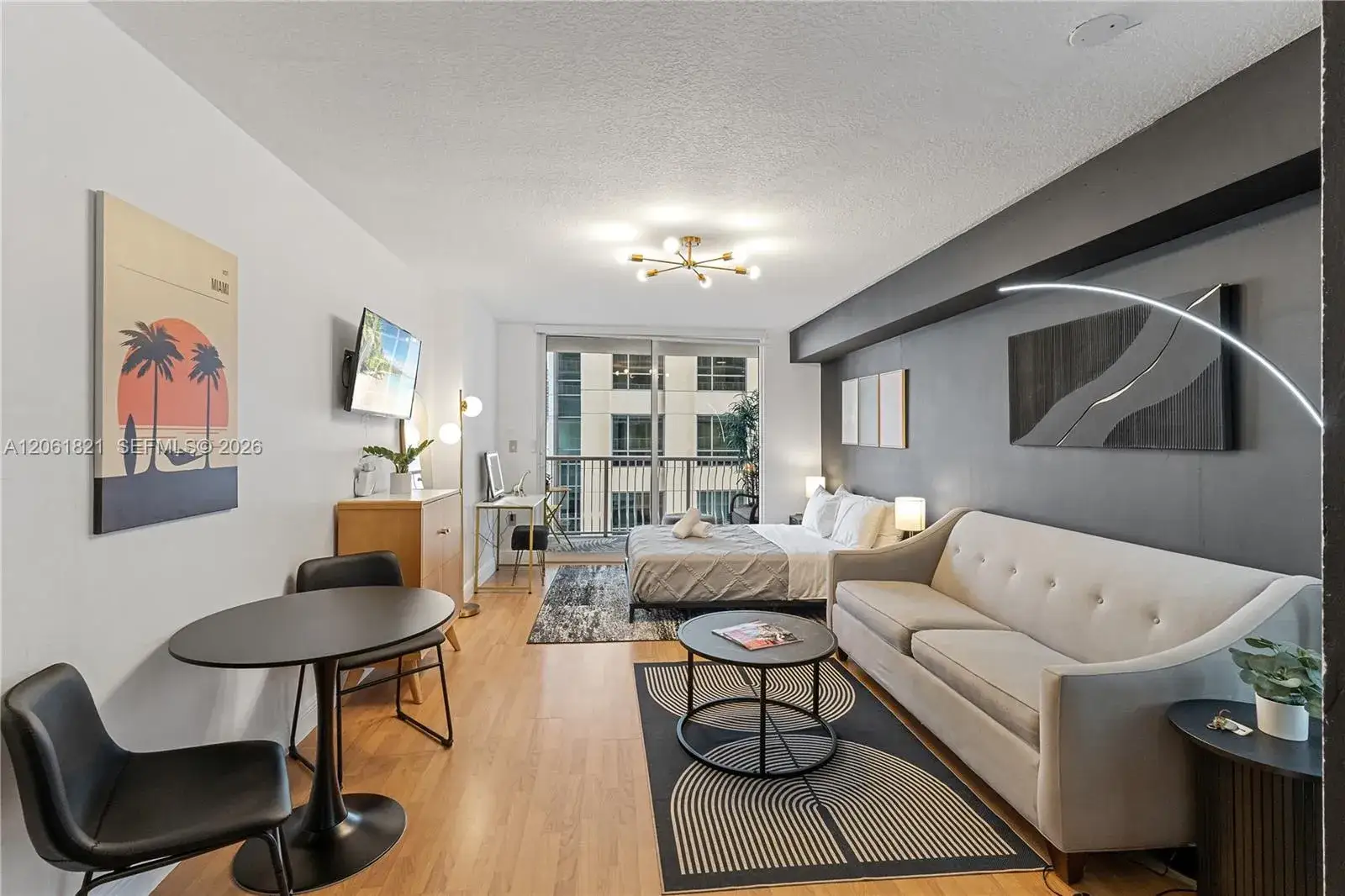 1 bath Residential for sale at 1200 Brickell Bay Dr # 1816, Miami FL 33131